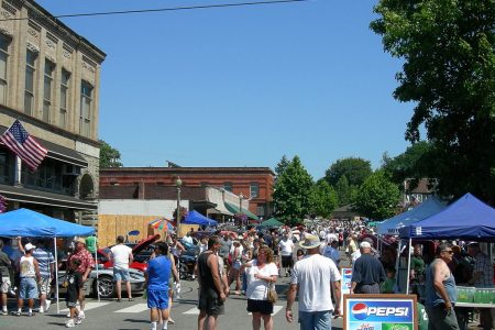 Festival Seafair Kla Ha Ya Days 2006 à Snohomish WA photo par Joe Mabel (CC3)